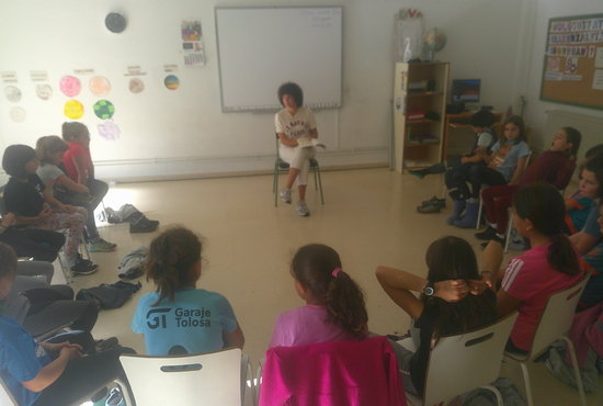 gurasoak ipuina kontatzen