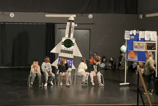 LH2koak espazio antzerkian