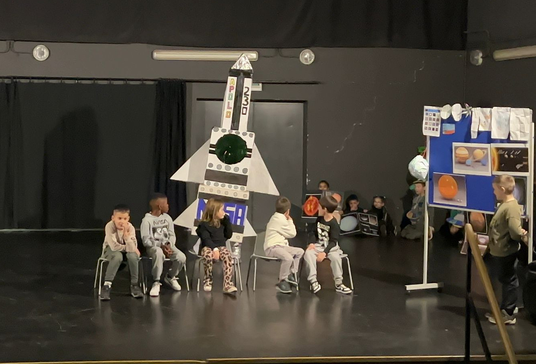 LH2koak espazio antzerkian